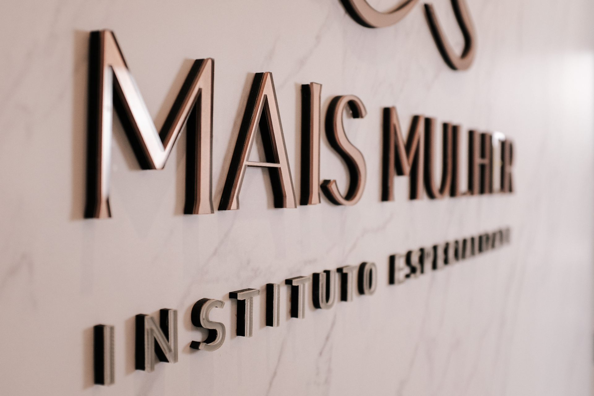 Letreiro Mais Mulher Instituto Especializado